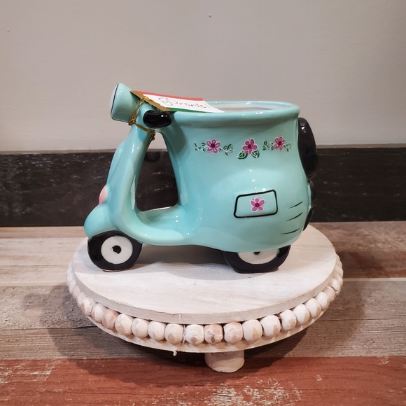 Rare Pastel Blue Vespa Scooter Mug-NWT - Picture 1 of 8